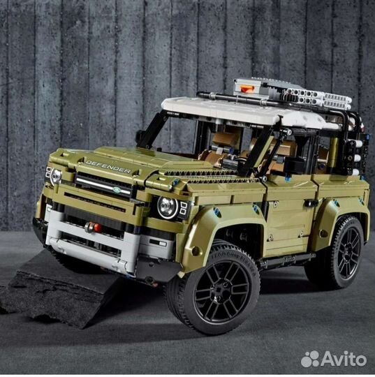 Lego technic 42110 Land Rover Defender (реплика)