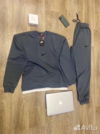 Спортивный костюм Nike