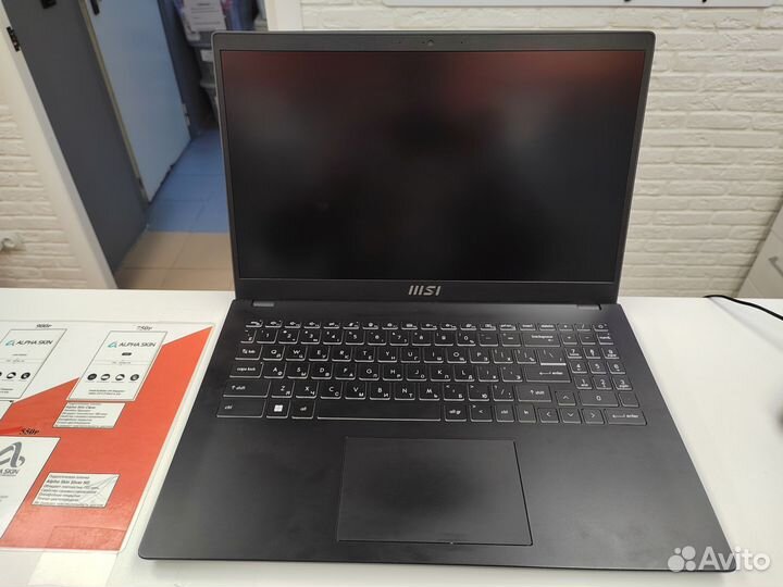 Игровой ноутбук MSI Modern 15 i3-1115G4, 8 GB 256G