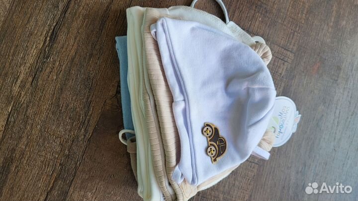 Шапочки на новорожденного