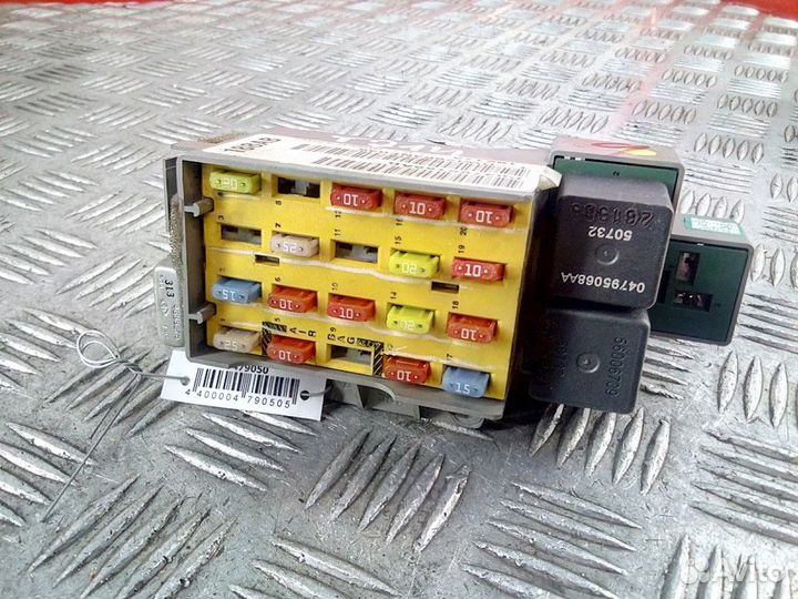 Блок предохранителей Chrysler PT Cruiser 2004