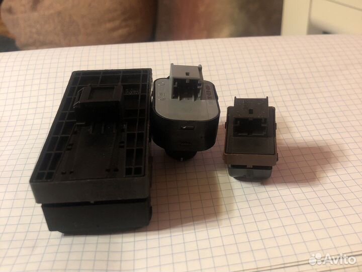 Кнопки стеклоподьемника audi A4B8