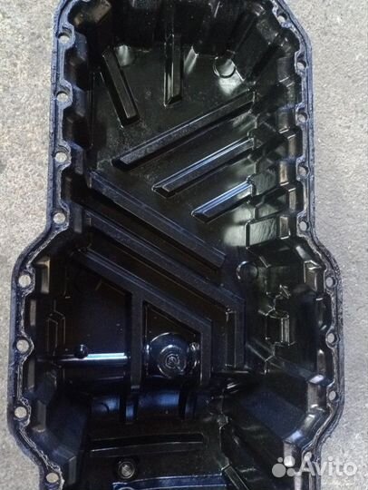 Поддон двигателя Renault Magnum mack 2002