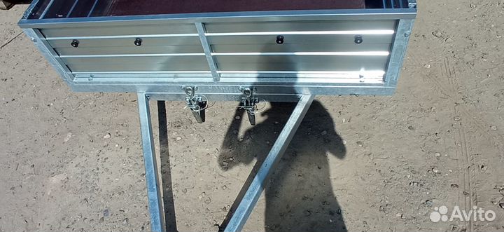 Легковой прицеп 