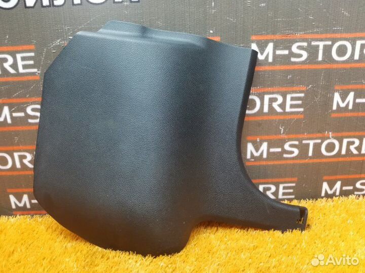 Обшивка стойки передняя правая Mercedes-Benz