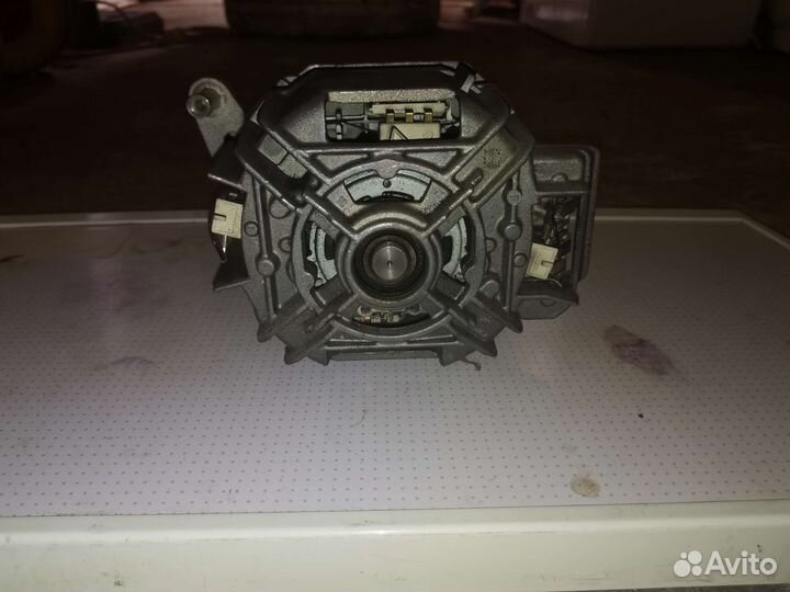 Двигататель стиральной машины