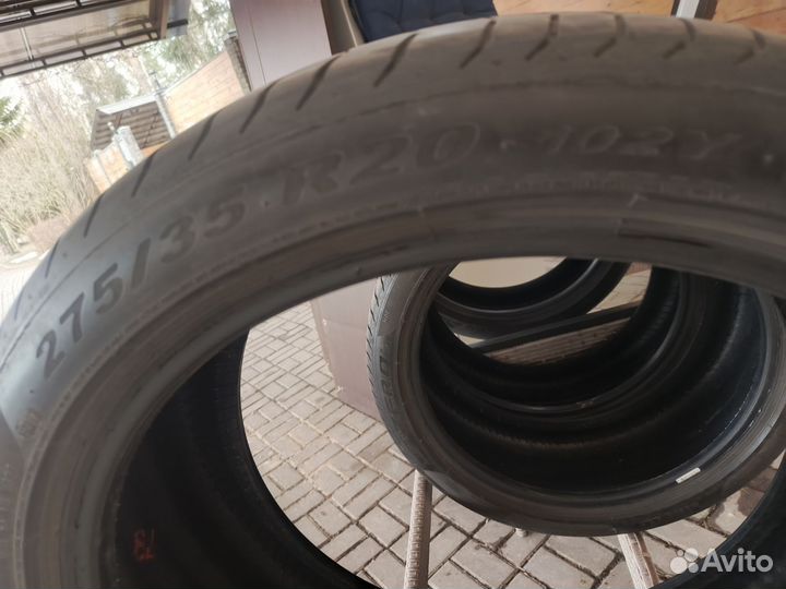 Pirelli P Zero 245/40 R20 и 275/35 R20 102Y