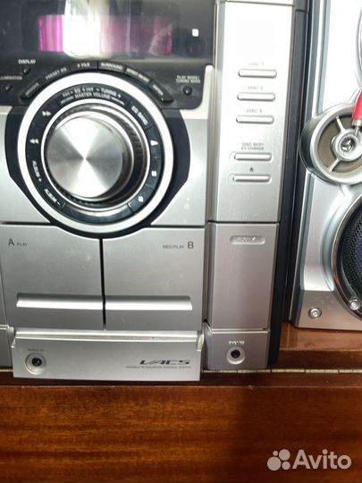 Музыкальный центр sony со стерео системой