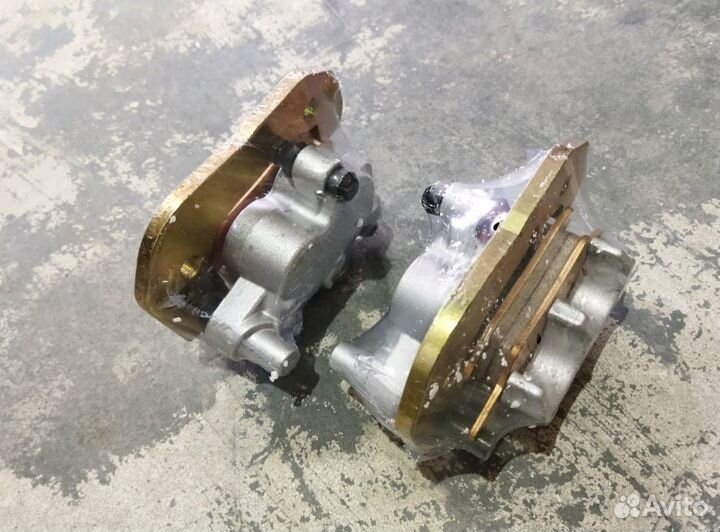 Суппорта передние для BRP Can-Am G2 правый и левый