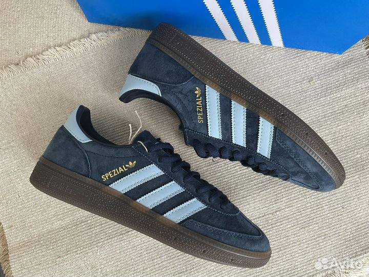 Adidas spezial Collegiate Navy/ Clear Sky/ Gum