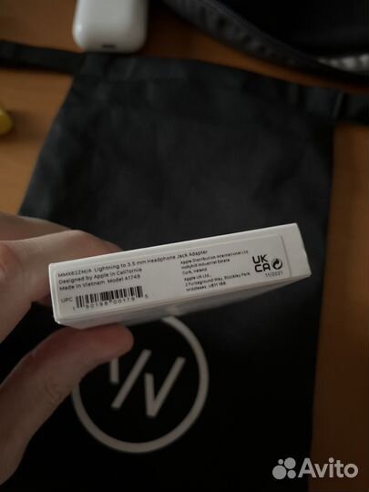 Apple lightning to jack adapter (оригинал)