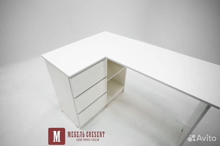 Угловой компьютерный стол Охта