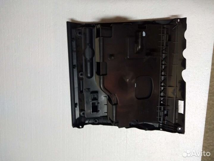 Бардачок VW Tiguan 2015