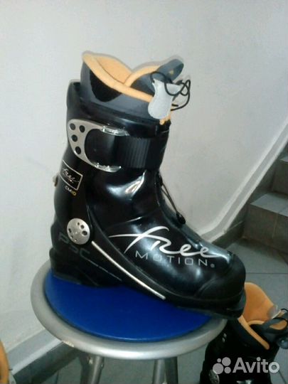 Мягкие горнолыжные ботинки Free Motion