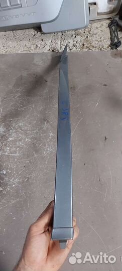 Молдинг лобового стекла на Cadillac SRX