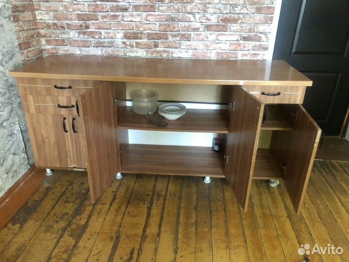 Кухонный гарнитур кухня бу продаю