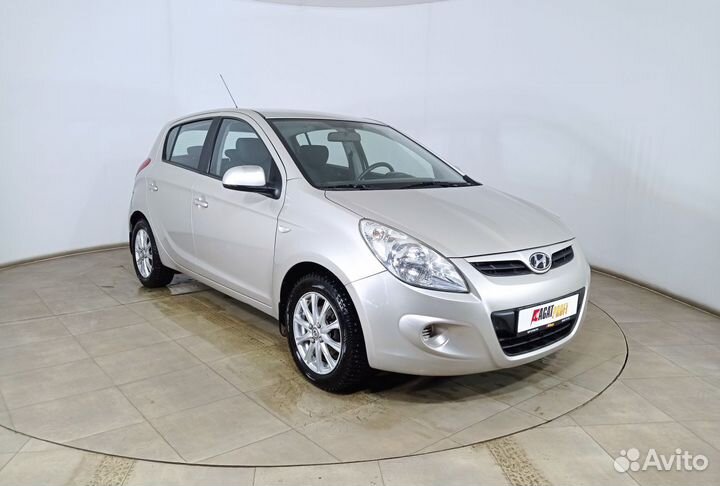 Hyundai i20 1.4 AT, 2010, 124 001 км