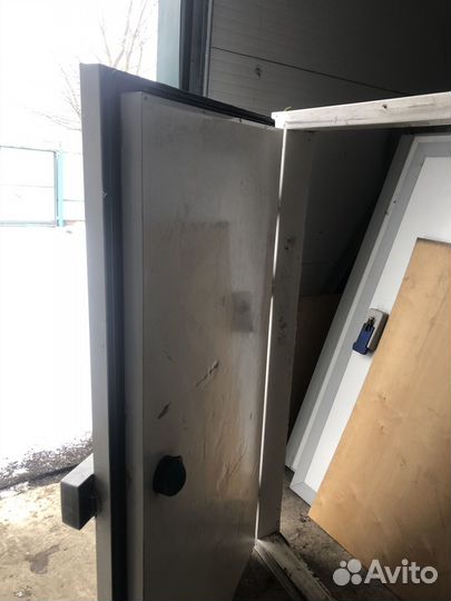 Дверь для холодильной камеры