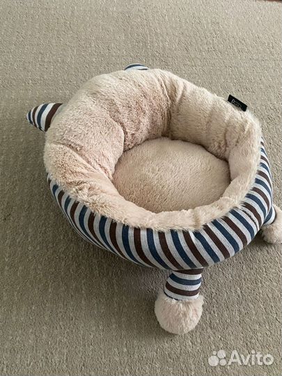 Лежанка для кошек