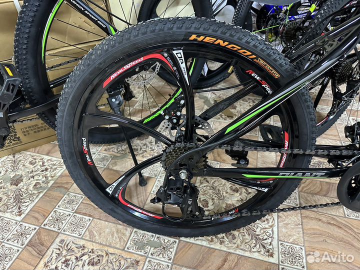 Велосипед на литых дисках 24