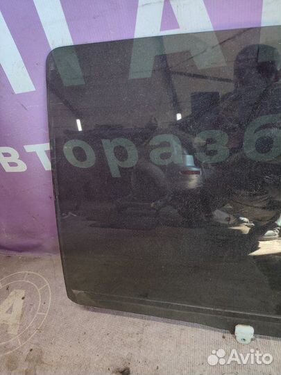 Стекло двери заднее левое Mitsubishi Outlander Xl