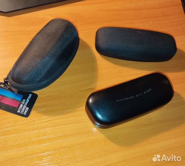 3 футляра для очков