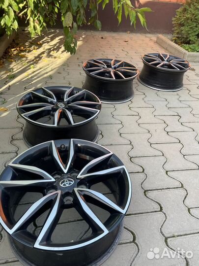 Оригинальные диски на toyota camry 55 r17