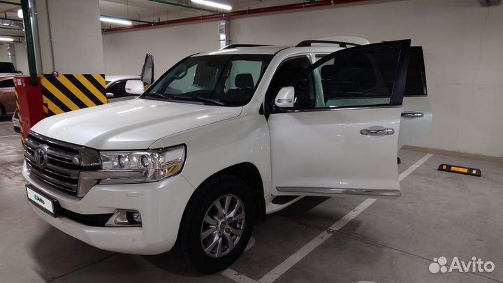 Toyota Land Cruiser, 2015