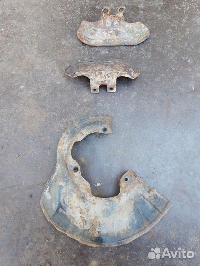 Пыльник кулака передний Mercedes W211 Е350 4matik