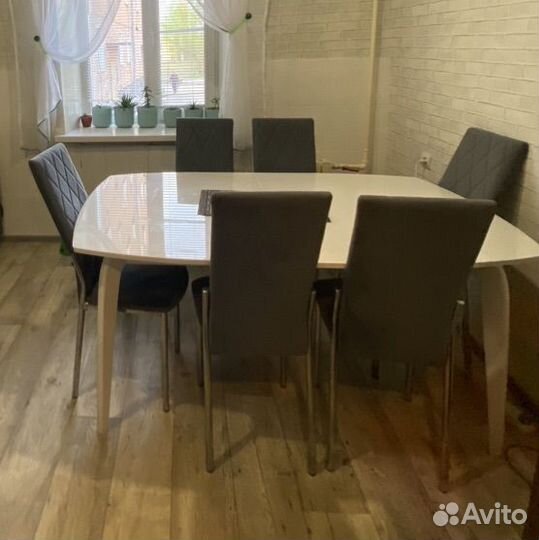 Кухонный стол
