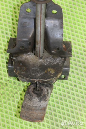 Крепление запасного колеса Chevrolet Tahoe GMT400