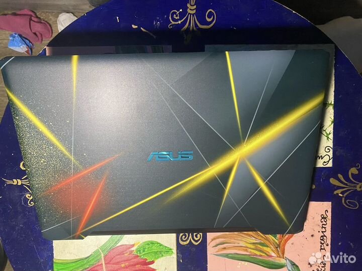 Ноутбук Asus