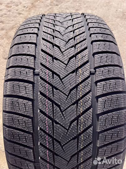 iLink SnowGripper II 295/40 R21 128U