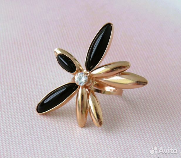 Серебряное кольцо с камнями Новое Серебро 925