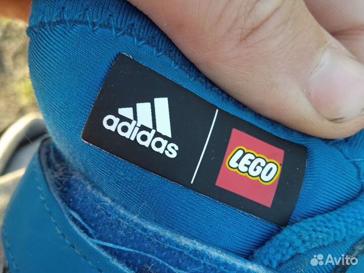 Колоборация лего и адидас оригинал