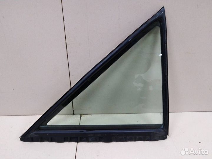Стекло двери задней правой форточка Toyota Camry X