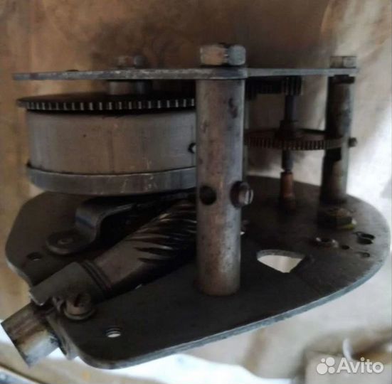 Механизм для патефона и другие части