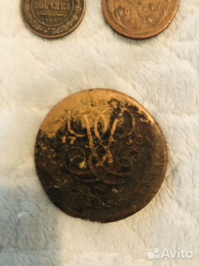 Монета медная 5 Вензель 1758 года