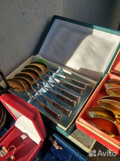 Изделия из серебра,столовое серебро