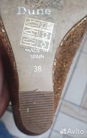 Туфли в золотых пайетках