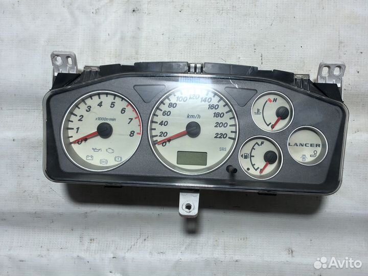 Щиток приборов mitsubishi lancer