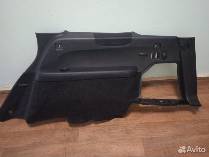 Обшивка багажника задняя правая Mercedes Gls-Class