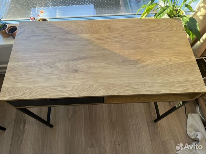 Письменный стол и стул jysk