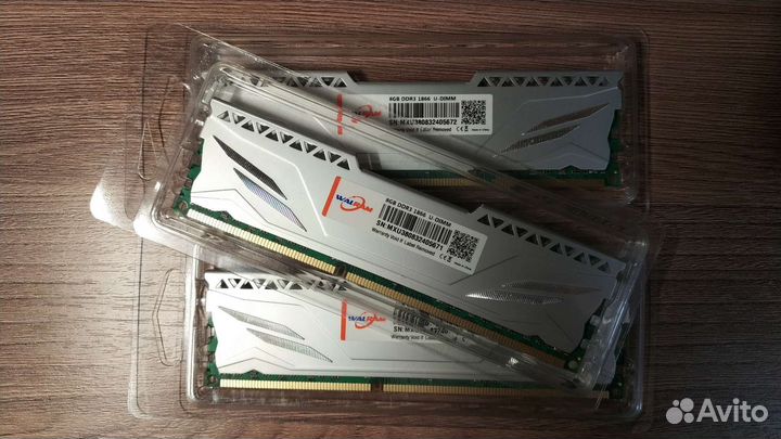 Новая DDR3 8gb 1866mhz с радиаторами