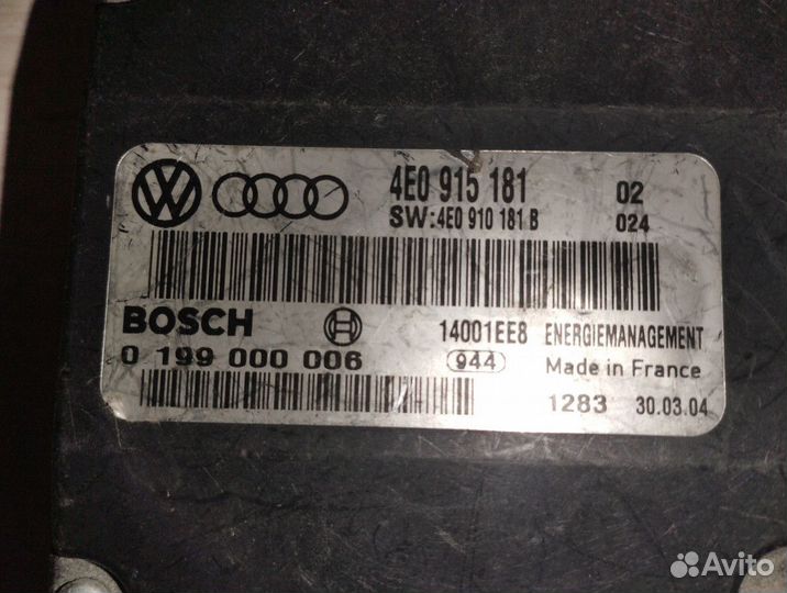 Блок управления акб Audi A8 D3