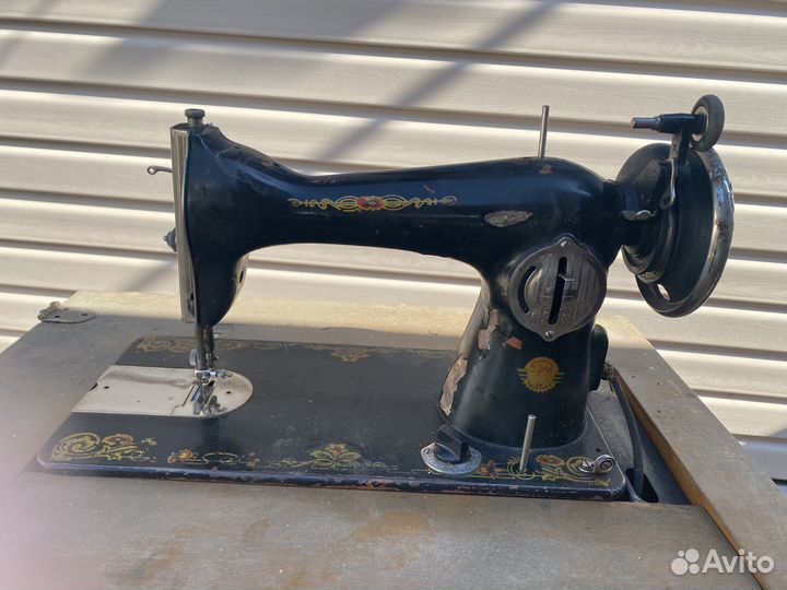 Швейная машинка