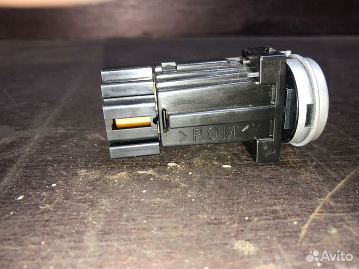 Кнопка птф Mitsubishi Colt Z30 1300 2006