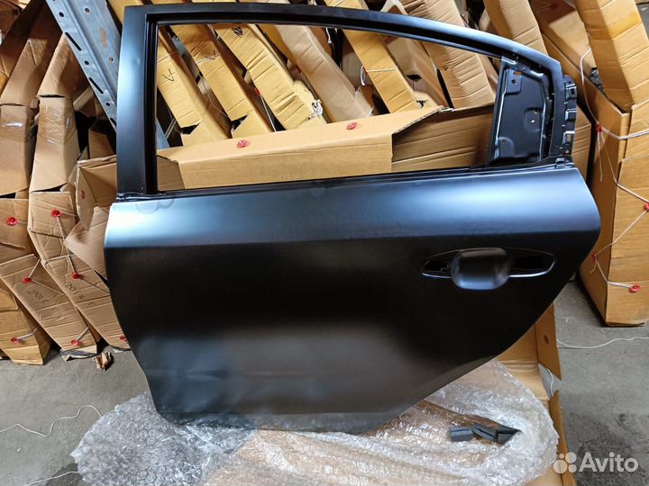 Дверь задняя левая правая Kia Rio X Line