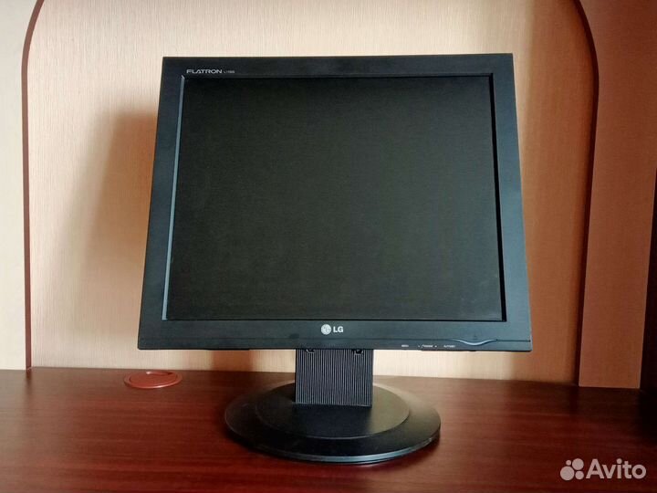 Монитор LG Flatron 1732s