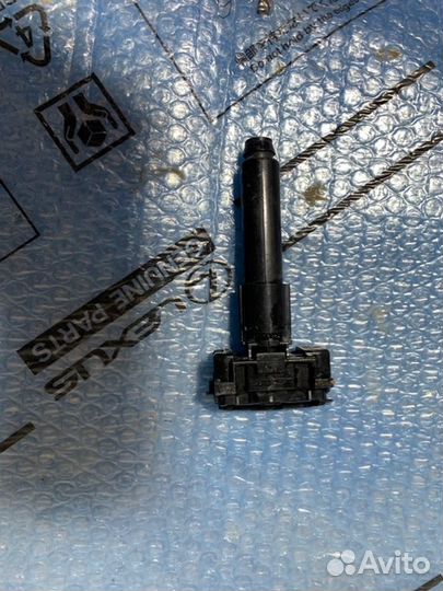 Форсунка омывателя фар правая Lexus Gx460 2019